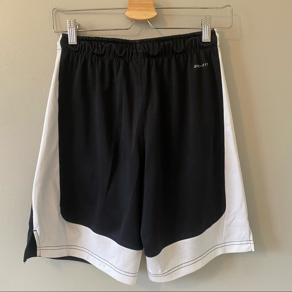 Nike Dri-Fit Shorts - Picture 6 of 7